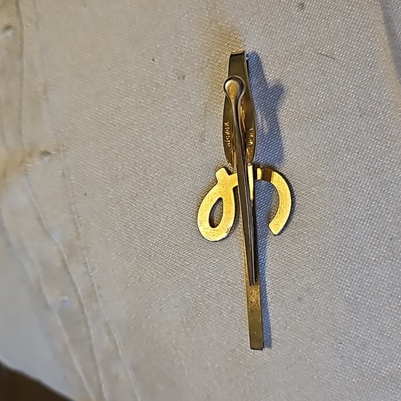 Hickok Vintage Men's Letter E Tie Clip Gold Tone Initial - Picture 2 of 3